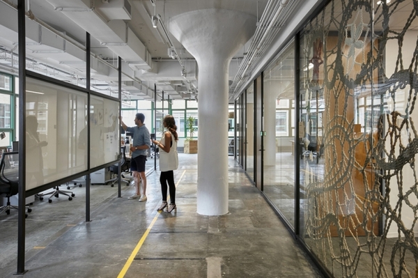 辦公室裝修得真文藝復(fù)古，忍不住拿來曬曬！