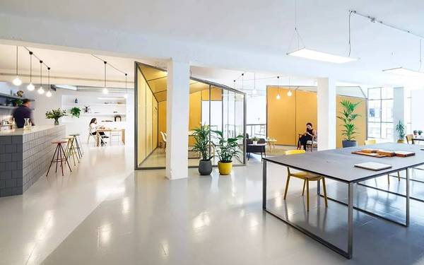 自由靈動、明快活潑的ZAMNESS共享辦公空間設(shè)計