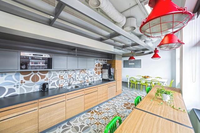 軟件公司辦公室裝修設(shè)計(jì)案例效果圖