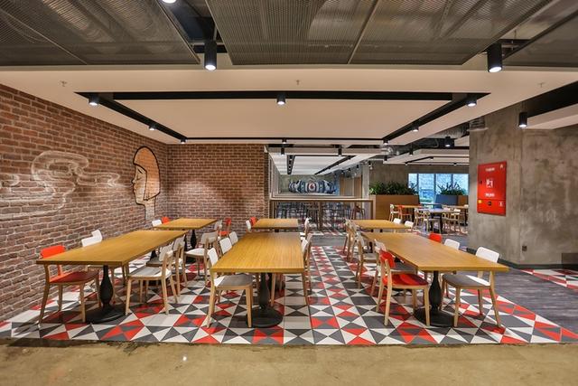 辦公空間:土耳其沃達豐現(xiàn)代風格辦公室設計