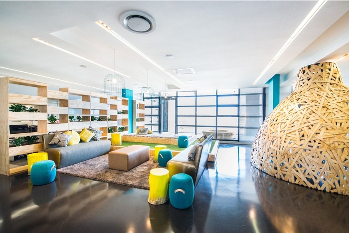 小型辦公室空間設(shè)計有妙招，領(lǐng)企公裝教你輕松解決