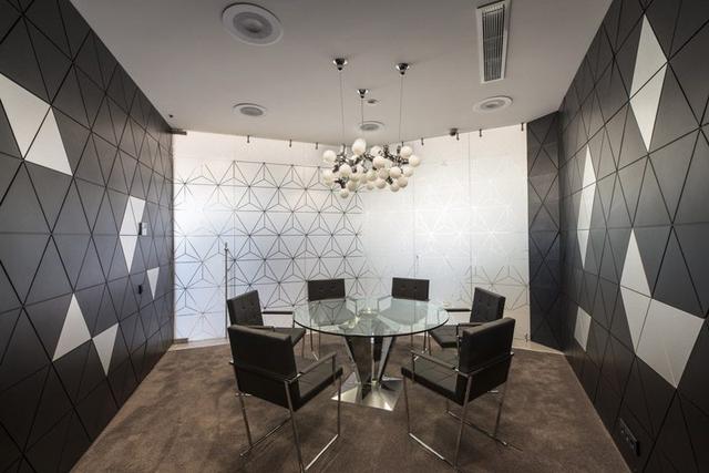 說出來你可能不信，如此暗黑夸張的辦公室竟然來自俄羅斯制藥公司