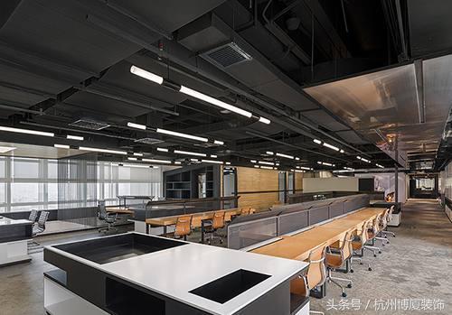 大氣又有情懷的工業(yè)風辦公室裝修設計，簡直帥呆了！